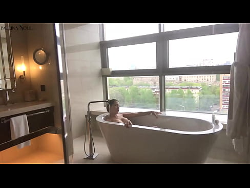 ❤️ Kæmpe babe ondt i sin fisse på badeværelset ❌ Russisk porno at da.taxiporec.top
