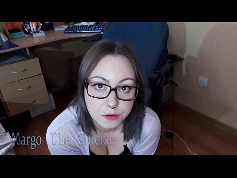 ❤️ Sexet pige med briller sutter Dildo dybt på kamera ❌ Russisk porno at da.taxiporec.top