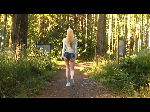 ❤️ Smuk kvinde bevæger sig langsomt, ikke nøgen video ❌ Russisk porno at da.taxiporec.top